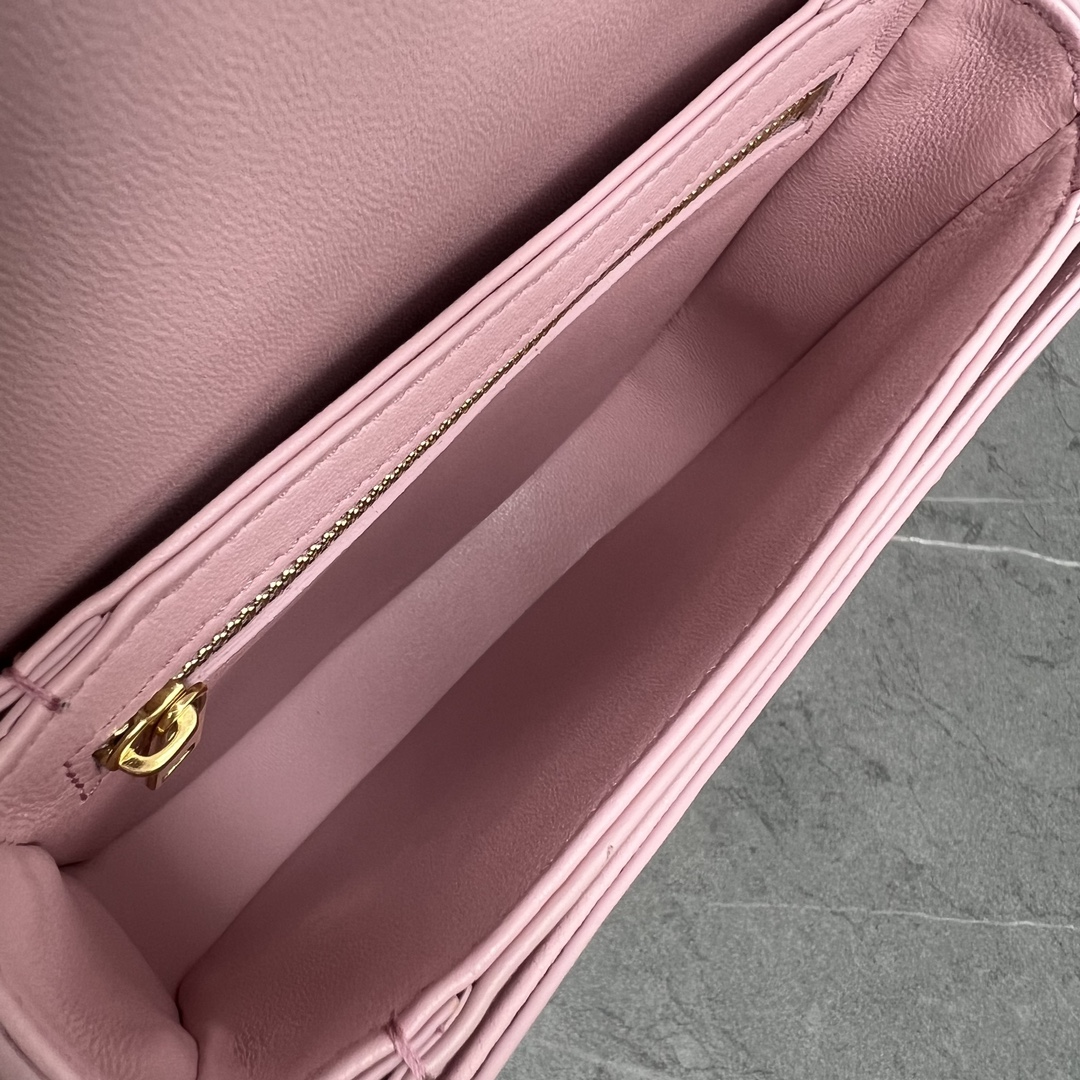 Celine Besace Clea Shoulder Bag In Shiny Calfskin Pink 110413